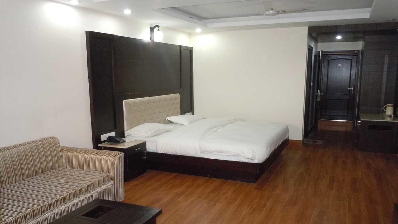 Hotel Basera Mussoorie Buitenkant foto